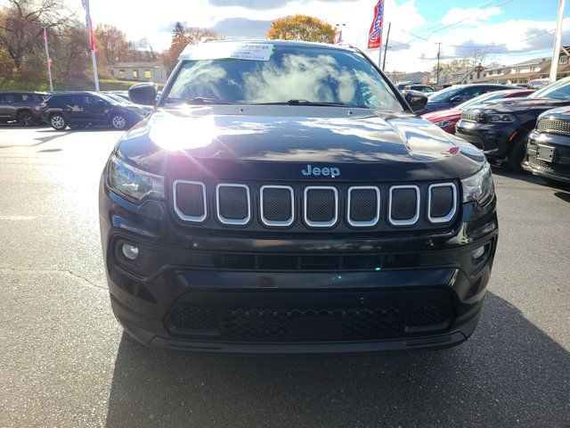 2022 Jeep Compass Latitude Lux