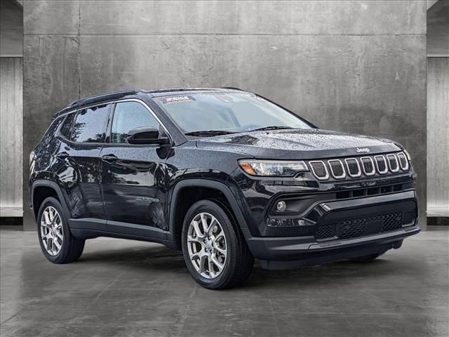 2022 Jeep Compass Latitude Lux