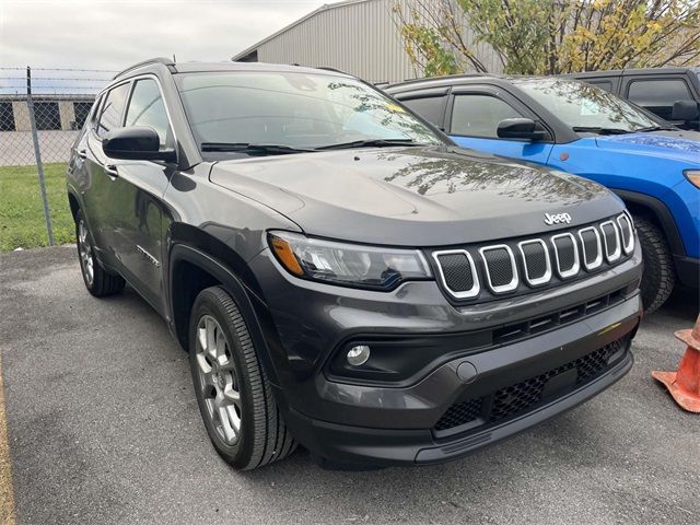 2022 Jeep Compass Latitude Lux