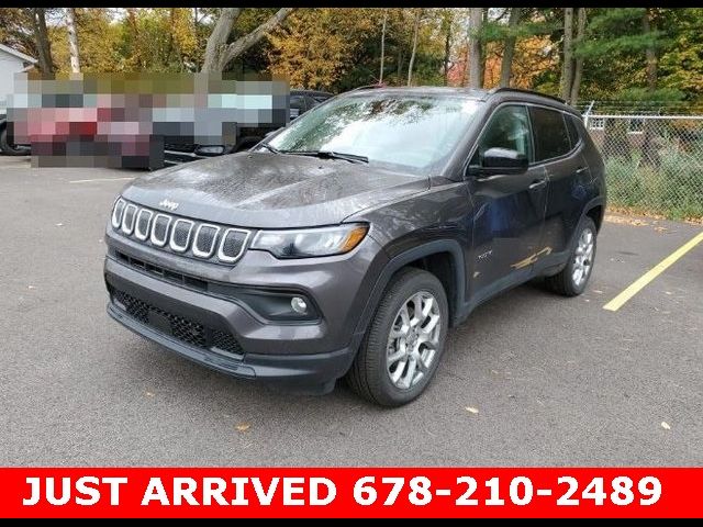 2022 Jeep Compass Latitude Lux