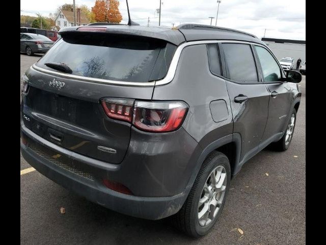 2022 Jeep Compass Latitude Lux