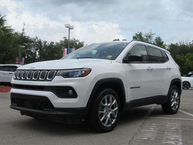 2022 Jeep Compass Latitude Lux