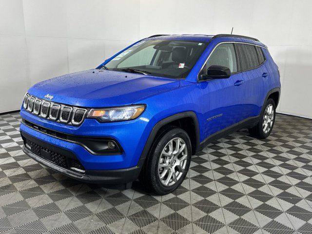 2022 Jeep Compass Latitude Lux