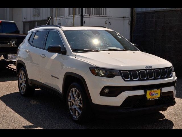 2022 Jeep Compass Latitude Lux