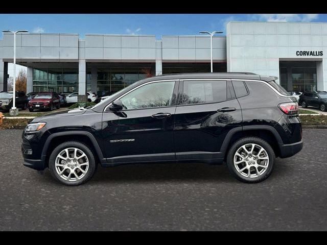 2022 Jeep Compass Latitude Lux