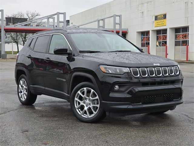 2022 Jeep Compass Latitude Lux