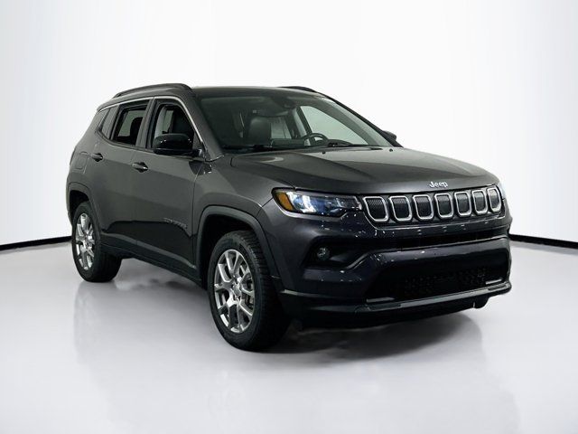 2022 Jeep Compass Latitude Lux