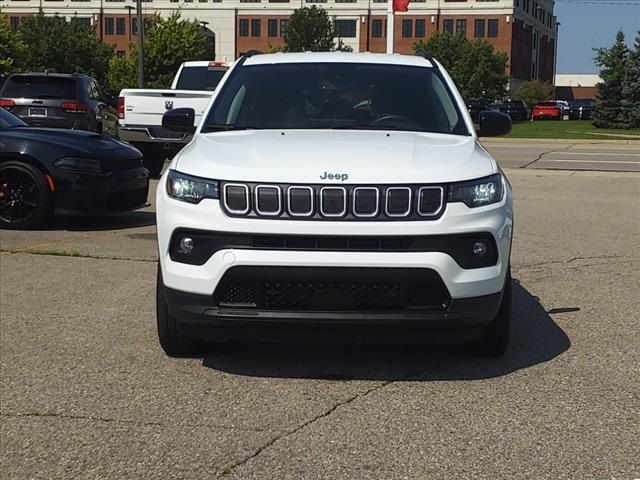 2022 Jeep Compass Latitude Lux