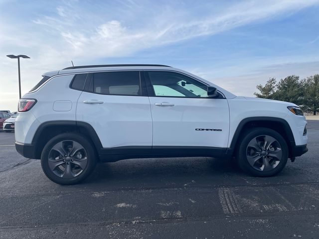 2022 Jeep Compass Latitude Lux