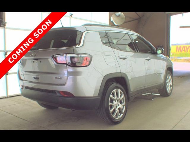 2022 Jeep Compass Latitude Lux