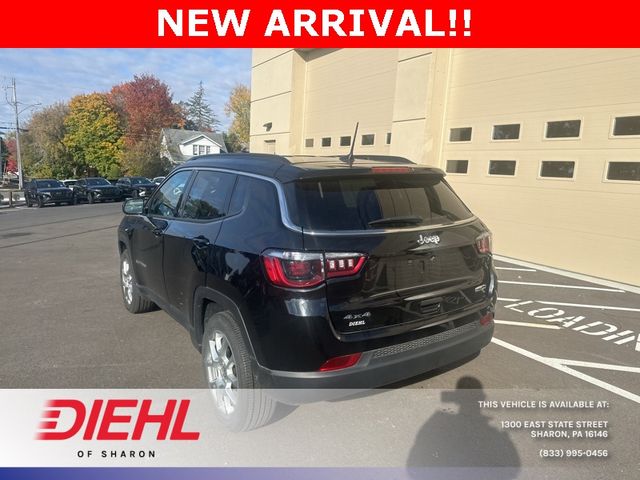 2022 Jeep Compass Latitude Lux