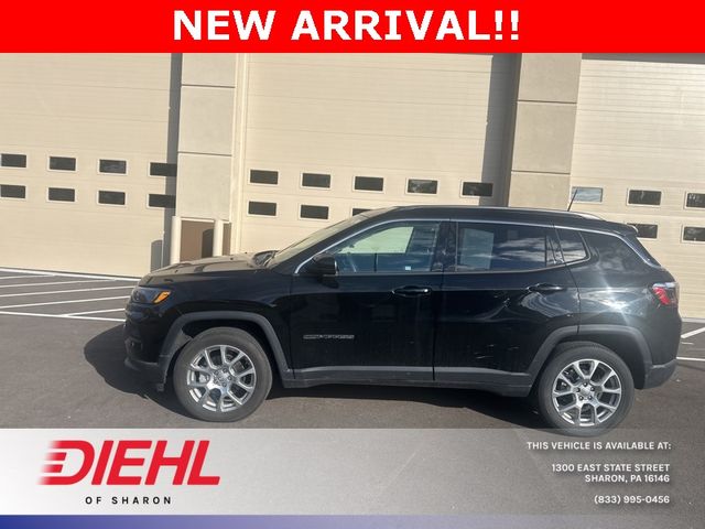 2022 Jeep Compass Latitude Lux