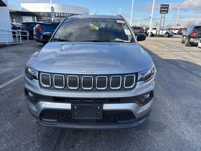 2022 Jeep Compass Latitude Lux