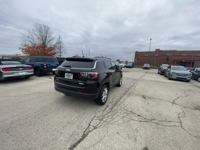 2022 Jeep Compass Latitude Lux