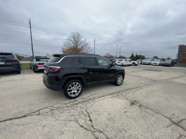 2022 Jeep Compass Latitude Lux