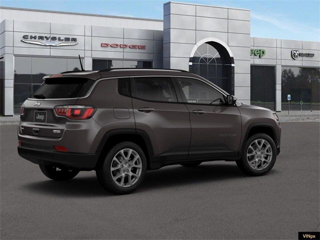 2022 Jeep Compass Latitude Lux