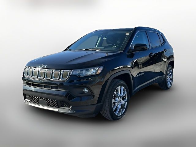 2022 Jeep Compass Latitude Lux