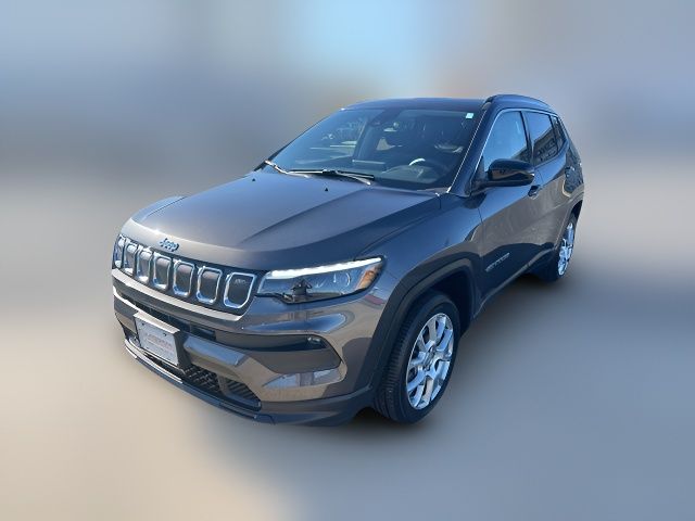 2022 Jeep Compass Latitude Lux