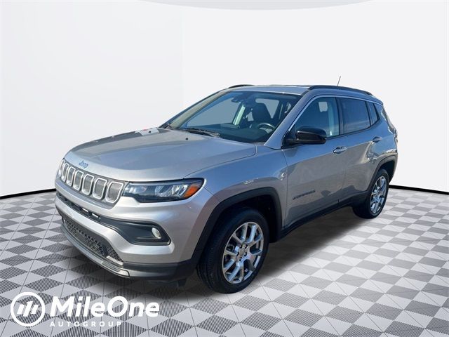 2022 Jeep Compass Latitude Lux