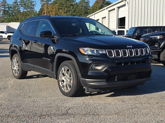 2022 Jeep Compass Latitude Lux
