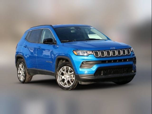 2022 Jeep Compass Latitude Lux