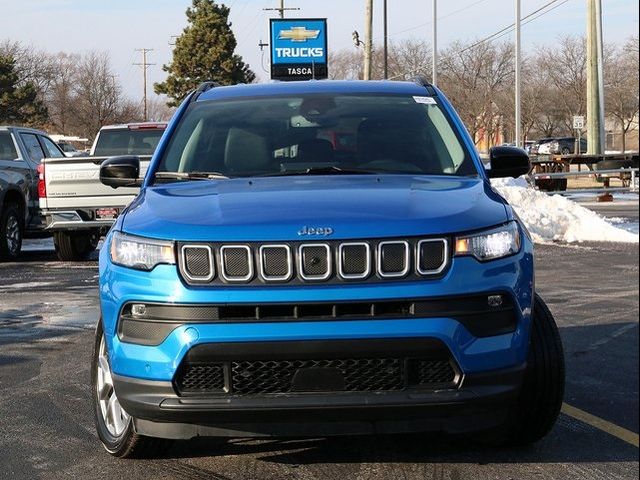 2022 Jeep Compass Latitude Lux