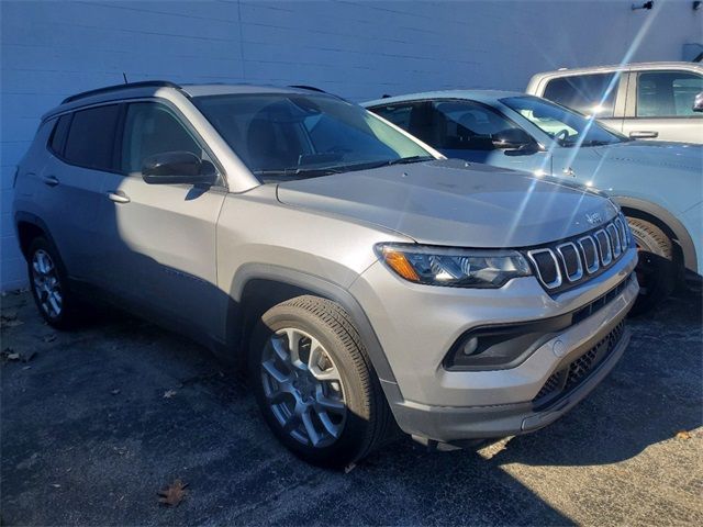 2022 Jeep Compass Latitude Lux