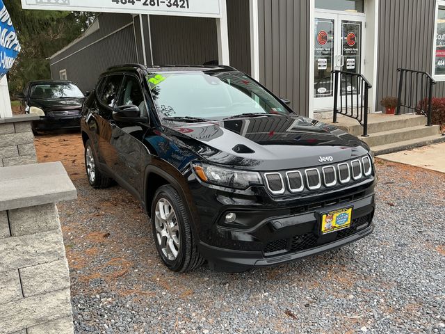 2022 Jeep Compass Latitude Lux