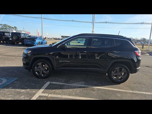 2022 Jeep Compass Latitude Lux