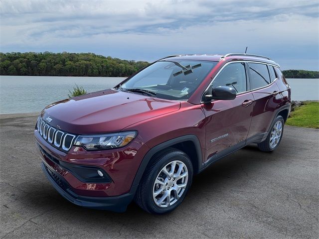 2022 Jeep Compass Latitude Lux