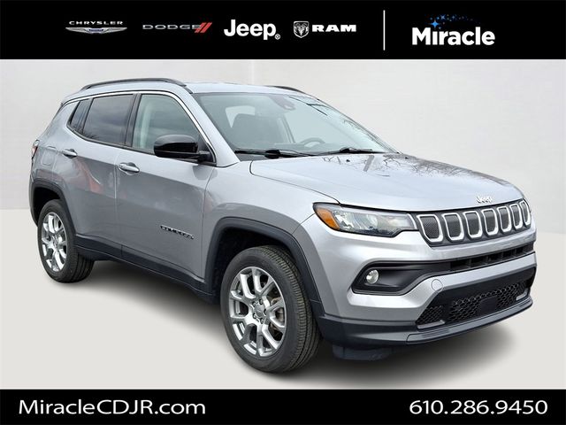 2022 Jeep Compass Latitude Lux
