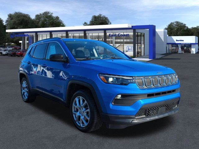 2022 Jeep Compass Latitude Lux