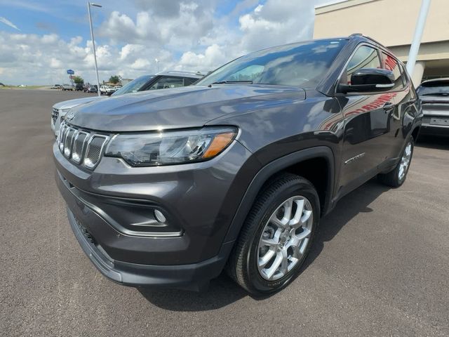 2022 Jeep Compass Latitude Lux