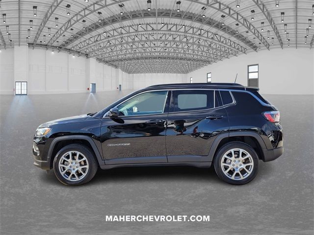 2022 Jeep Compass Latitude Lux