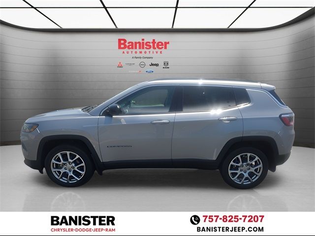 2022 Jeep Compass Latitude Lux