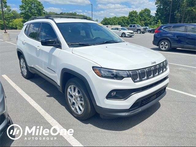 2022 Jeep Compass Latitude Lux