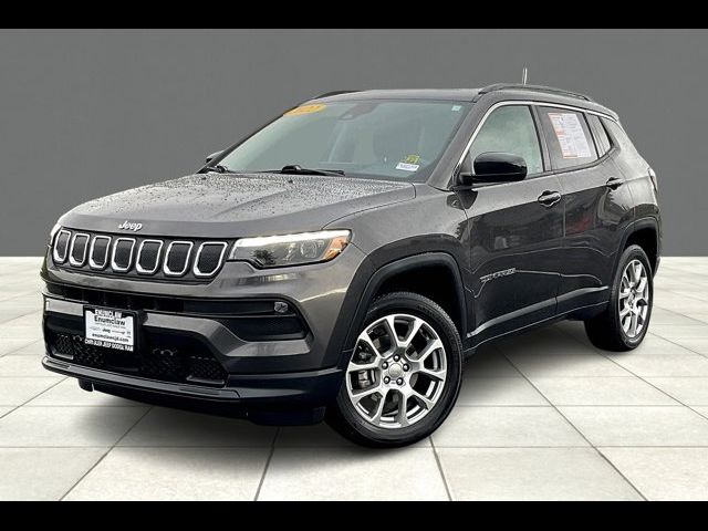 2022 Jeep Compass Latitude Lux