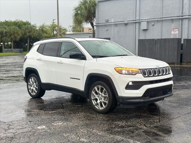 2022 Jeep Compass Latitude Lux