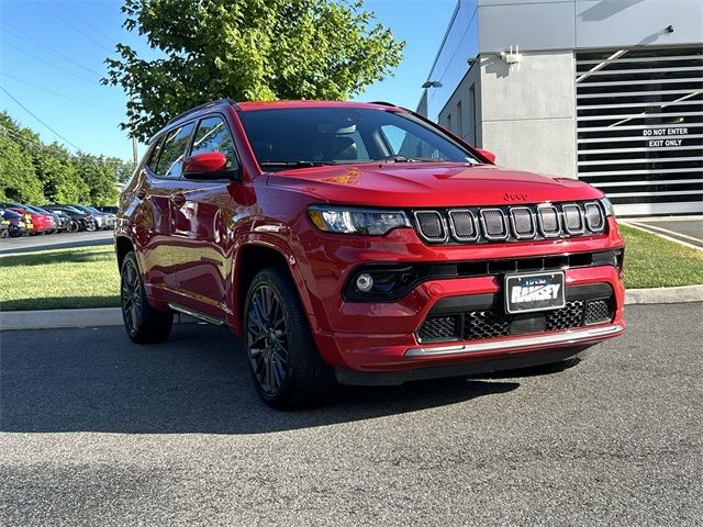 2022 Jeep Compass 