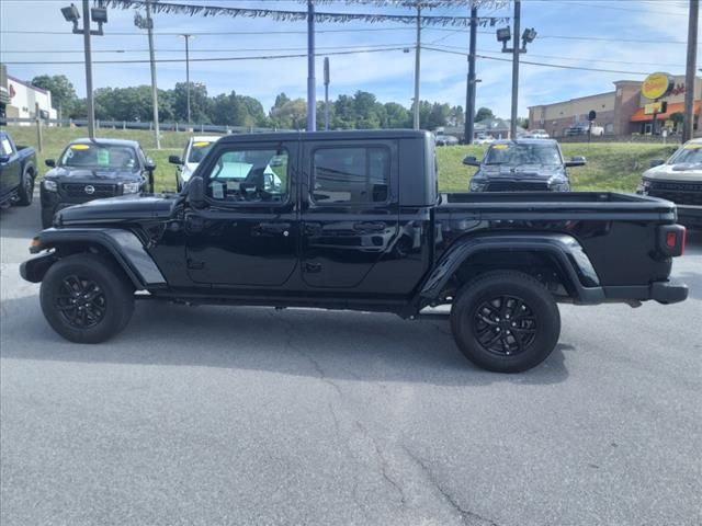 2022 Jeep Gladiator Altitude