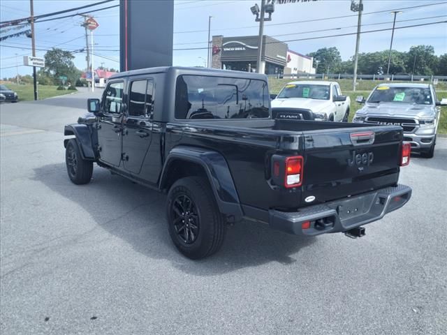 2022 Jeep Gladiator Altitude