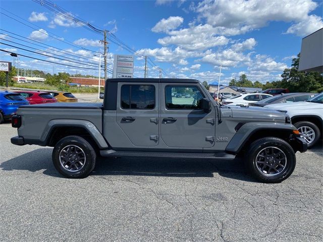 2022 Jeep Gladiator Overland