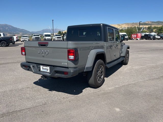 2022 Jeep Gladiator Overland