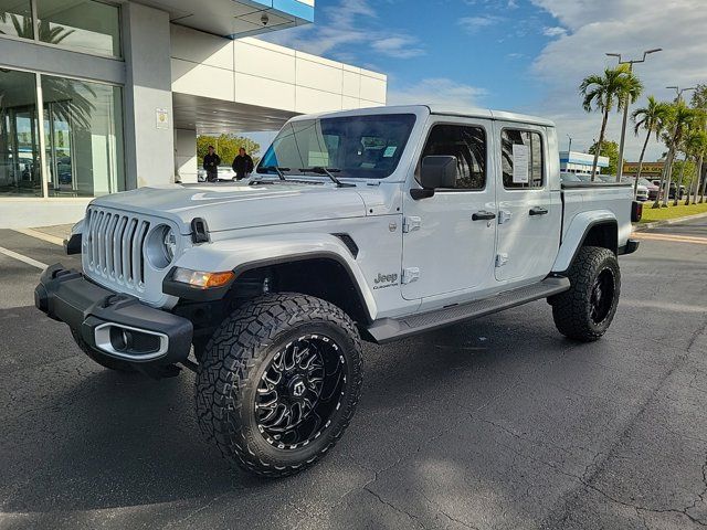 2022 Jeep Gladiator Overland