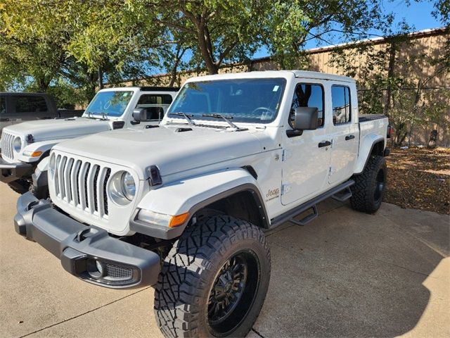 2022 Jeep Gladiator Overland