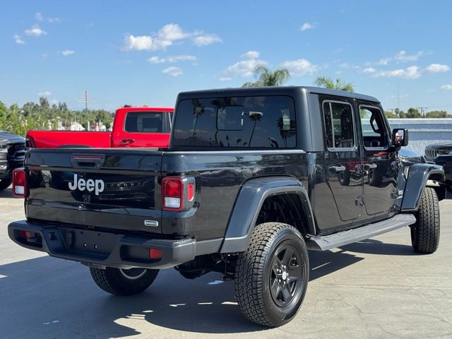 2022 Jeep Gladiator Overland