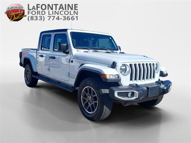 2022 Jeep Gladiator Overland