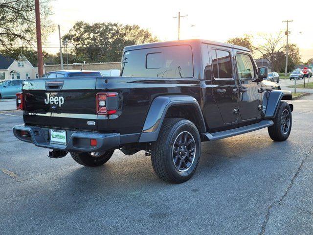 2022 Jeep Gladiator Overland