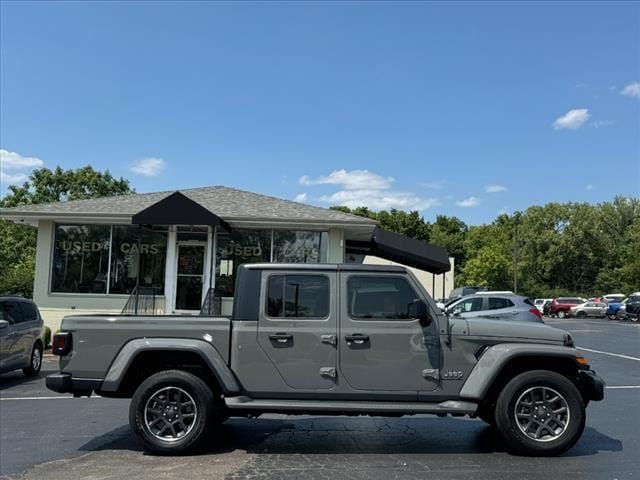 2022 Jeep Gladiator Overland