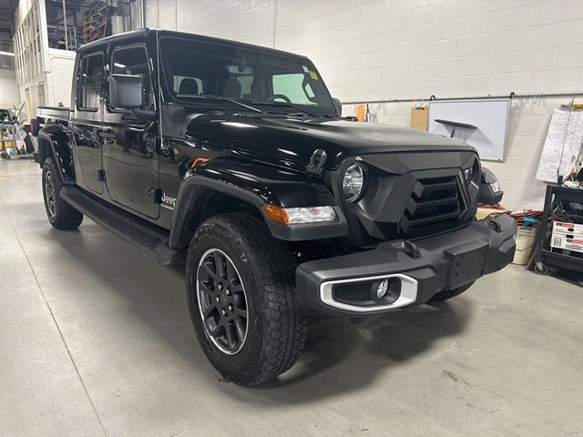 2022 Jeep Gladiator Overland